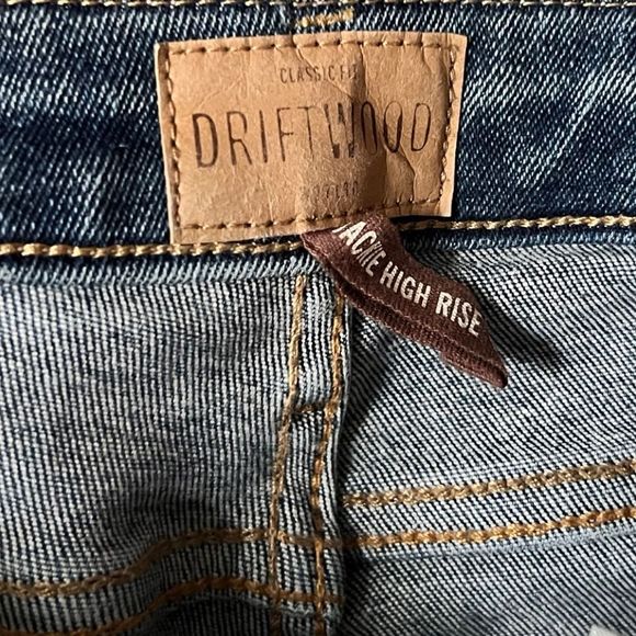 Driftwood Classic Fit Jackie Light Wash Cuffed Jeans Size 27x27 - Picture 2 of 4